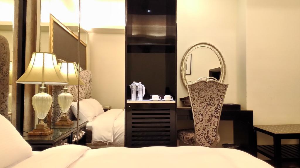 Hotel Modern Puli Kamer foto
